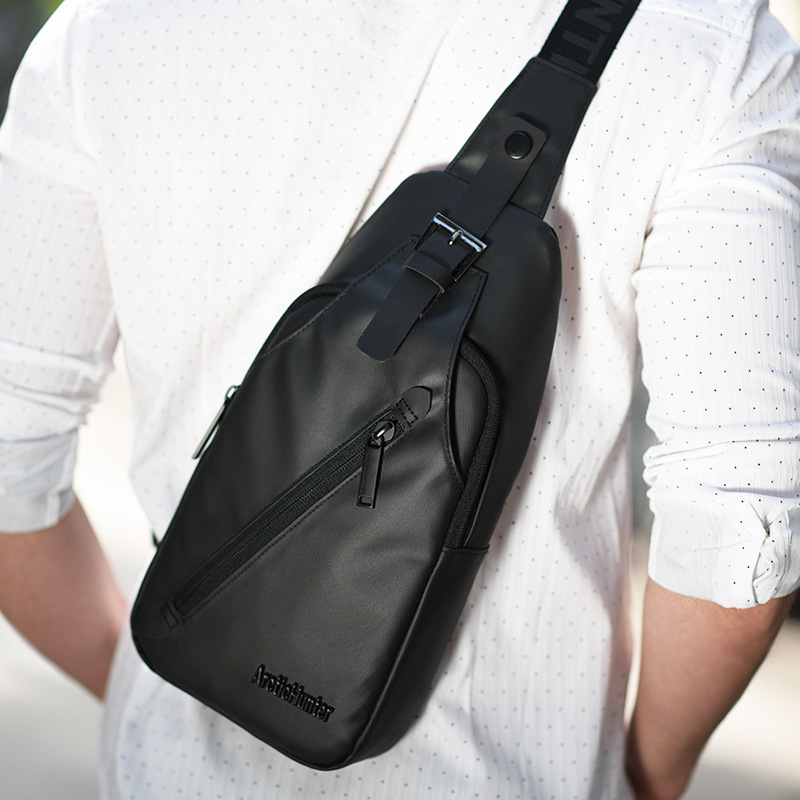 ["Нова мъжка чанта модна водоустойчива оксфордска единична чанта през рамо Студентска гърда разпределение взривна наклонена чанта"]